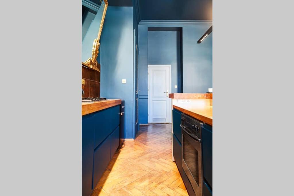 Househost Iii: Podbrzezie Street Apartamento *